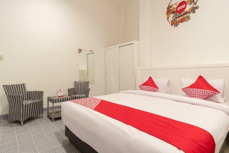 Hotel Taj Syariah 4*